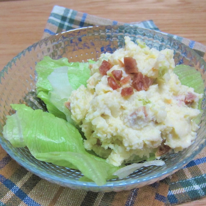 レンジ活用!旨味たっぷりサラミ入りポテサラ
